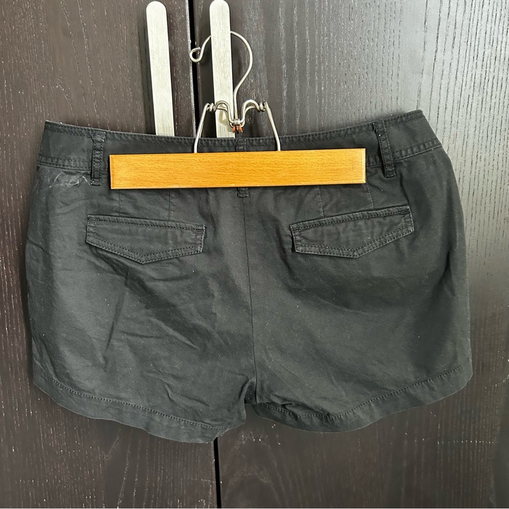 Michael by Michael Kors Black Designer Women's Shorts - Picture 6 of 6